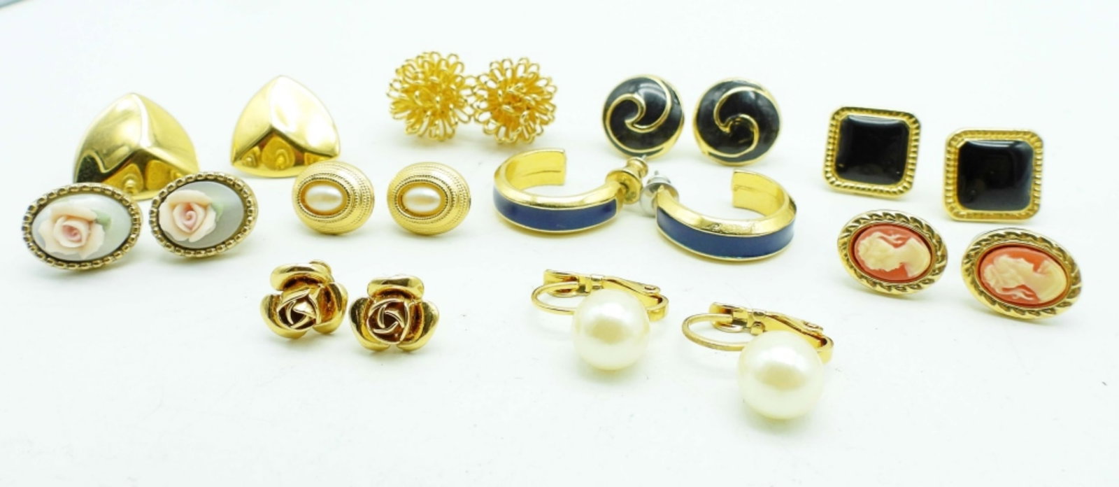 (10) PERICED STUDS MIXED LOT: GOLD TONE, ALL DIFFERENT STYLES, ALL HAVE BACKINGS, ONE ALL GOLD TONE TRIANGLE MONET BRAND