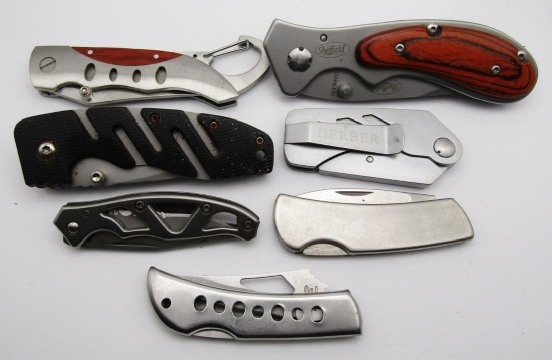 (7) Vintage Pocket Knives;: Sheffield Gerber, Frost Cutlery, Gerber Razor Blade Knive; Used Conditions.