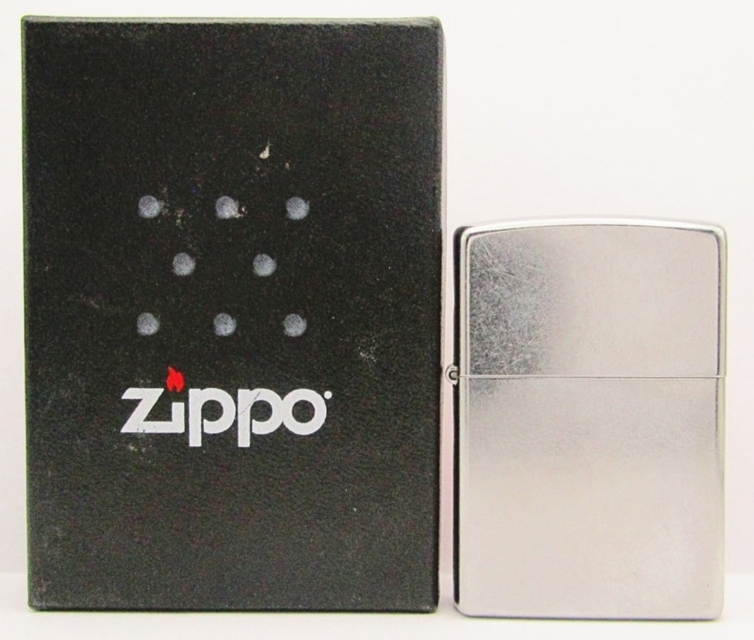 2013 Street Chrome Finish SEALED Zippo Lighter (1 of 6)