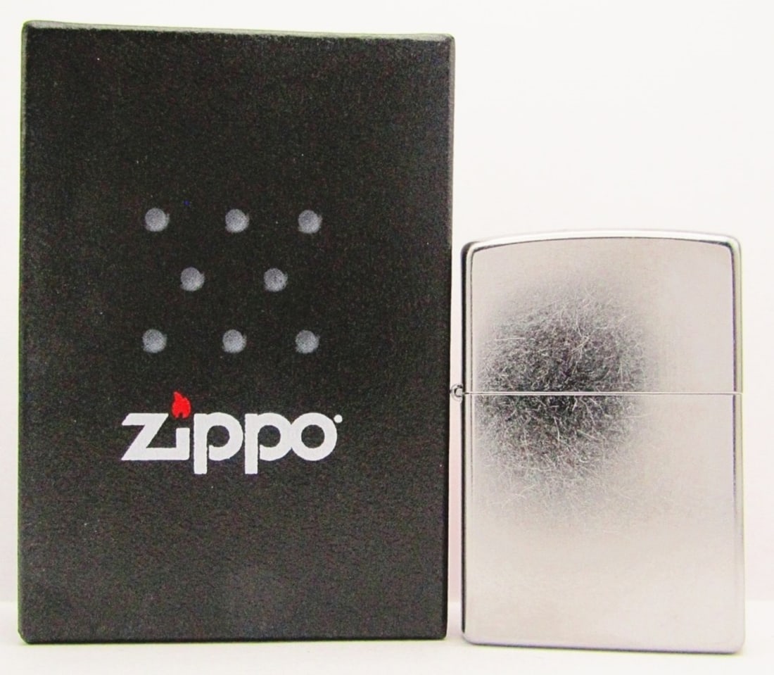 2013 Regular Street Chrome Zippo Lighter NIB (1 of 5)