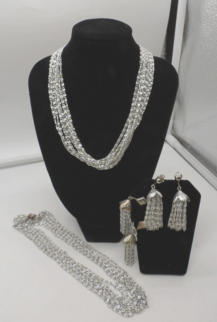 (2) SARAH COV SCROLL CHAIN CHOKER & EARRING SETS (1 of 4)