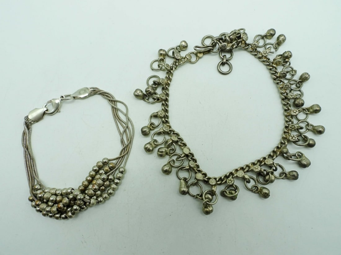SILVER TONE ANKLET AND BRACELET (1 of 4)