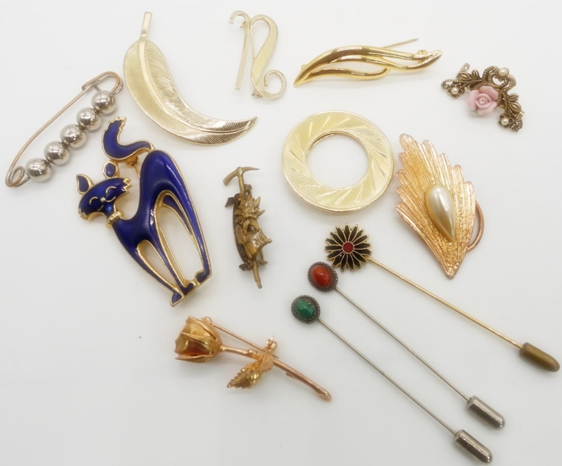 (13) VINTAGE PINS / SCARF CLIPS (1) CAT (1 of 3)