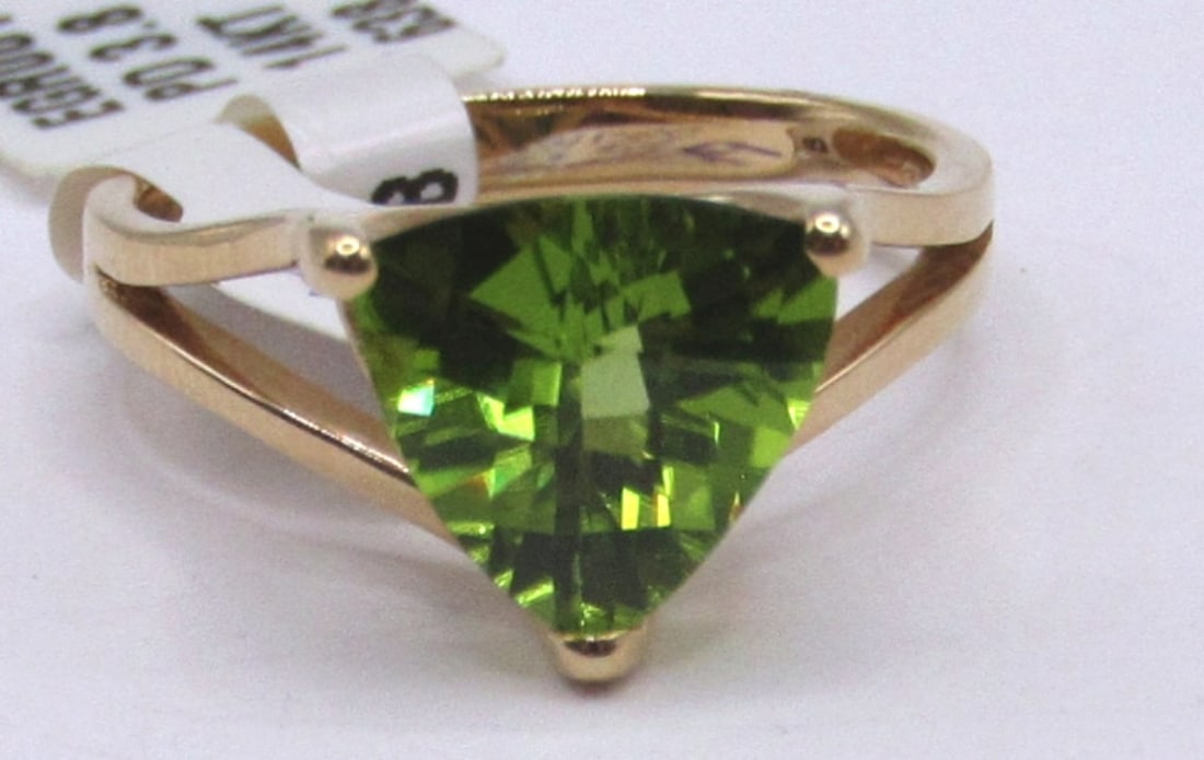 14K YELLOW GOLD TRIANGULAR PERIDOT RING (1 of 4)