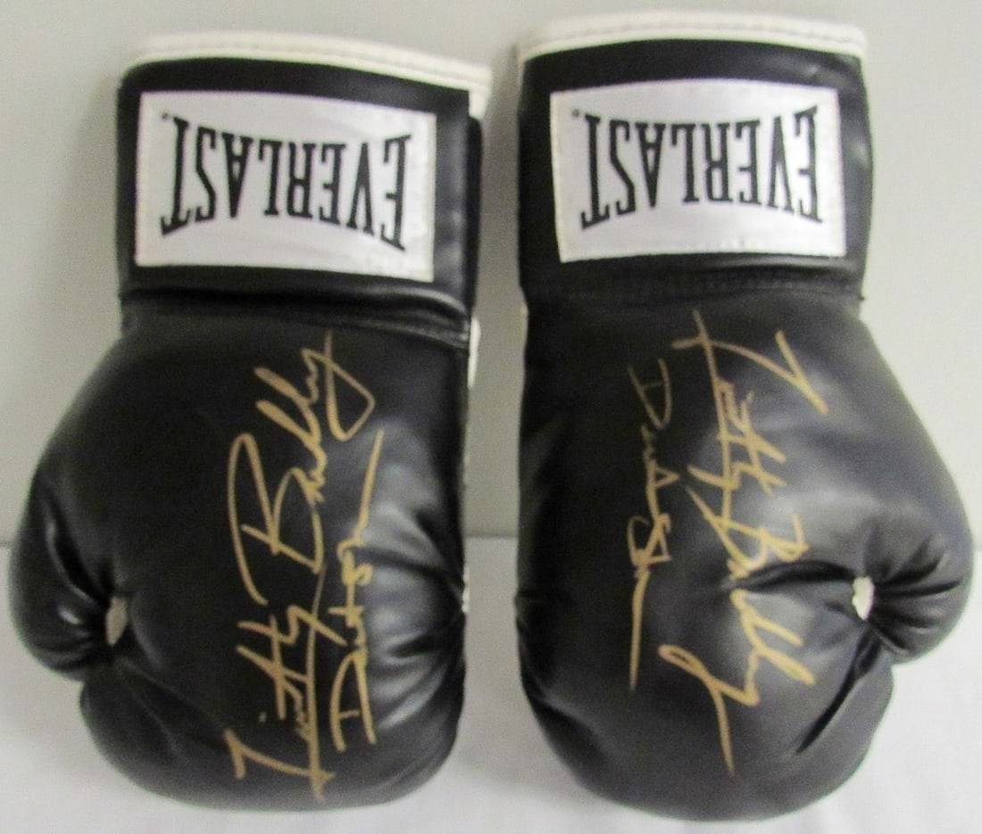 PAIR TIMOTHY BRADLEY AUTO BOXING GLOVES (1 of 2)