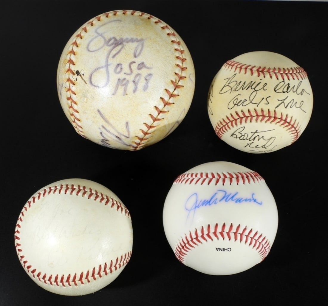 (4) SIGNED BASEBALLS / SOFTBALL (1) SAMMY SOSA (1 of 7)