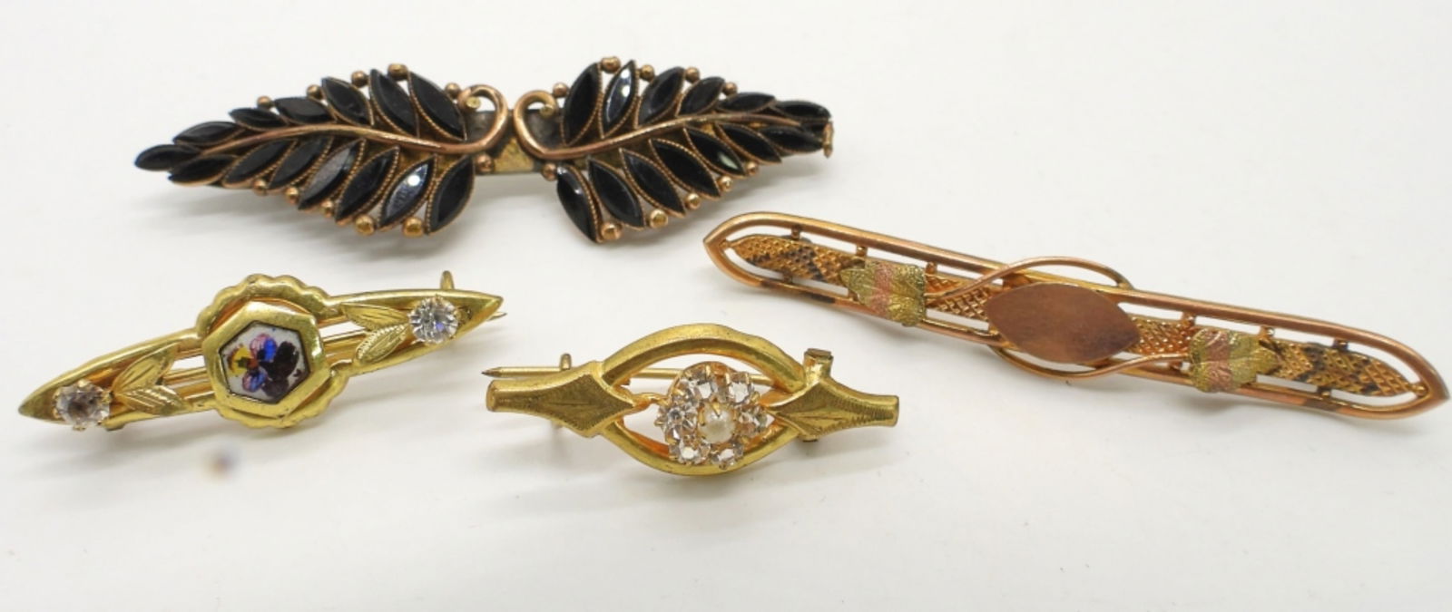 (4) VINTAGE PINS with C CLASP STYLE (1 of 5)