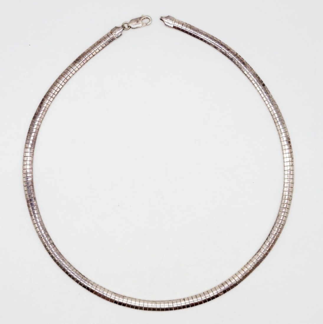 ITALY 925 OMEGA NECKLACE: 18.6DWT, 18IN LONG WITH LOBSTER CLASP STAMPED ITALY 925