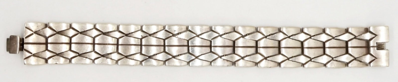 STERLING MENS BRACELET: 84 DWT, PUSH LOCK, STAMPED WITH 925 AND MEXICO ON THE BACK