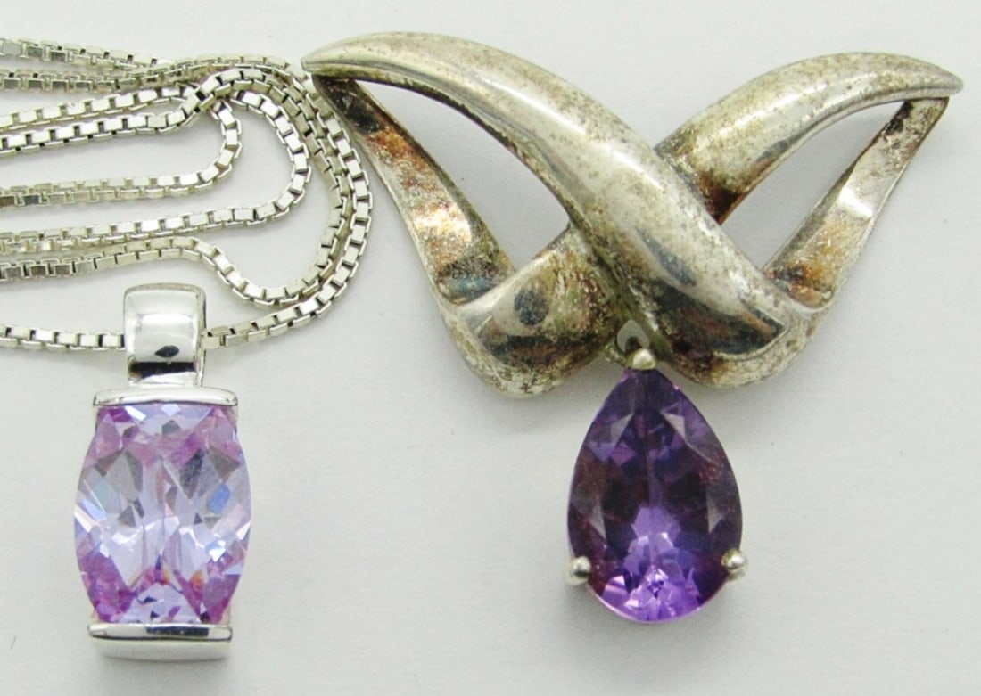 (2) Amethyst Necklace Pendants & (1) Chain: 12 dwt. 18" Necklace Chain Marked 925 Italy; S925 Amethyst Rectangular Pendant 5/8"; 925 Tear Drop Amethyst Dark Tone Pendant 1.5"