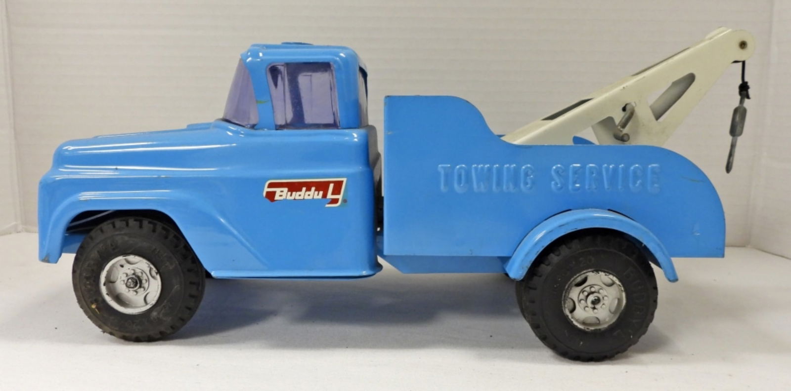 BUDDY L TOWING SERVICE METAL TRUCK: BLUE - MISSING FRONT BUMPER & TOP RED LIGHT PIECE - NICE ORIGINAL PRESSED STEEL