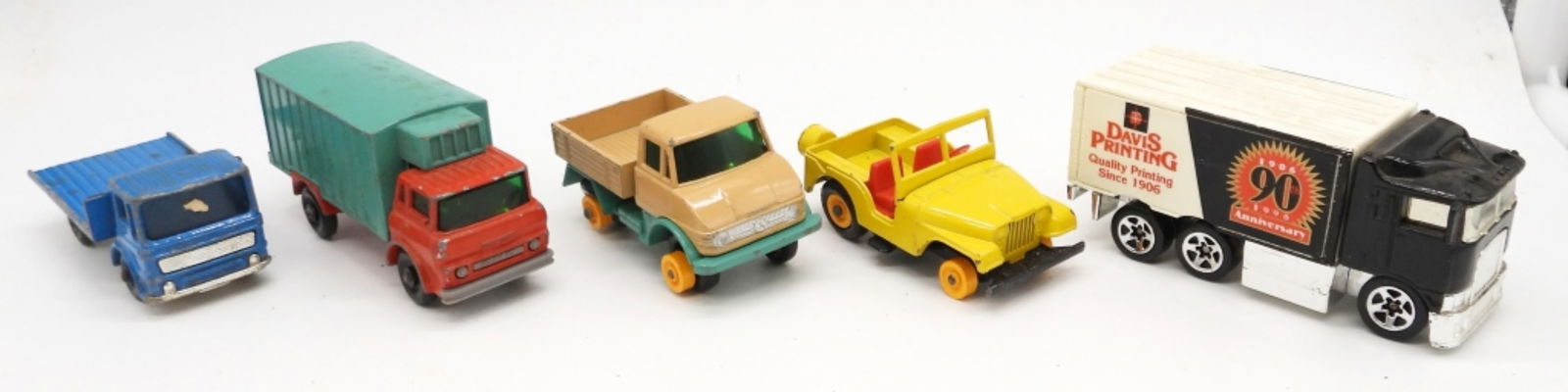 (5) VINTAGE TRUCKS HOT WHEELS MATCHBOX: VARIETY OF TRUCKS MATTEL HOT WHEELS, LESNEY MATCHBOX