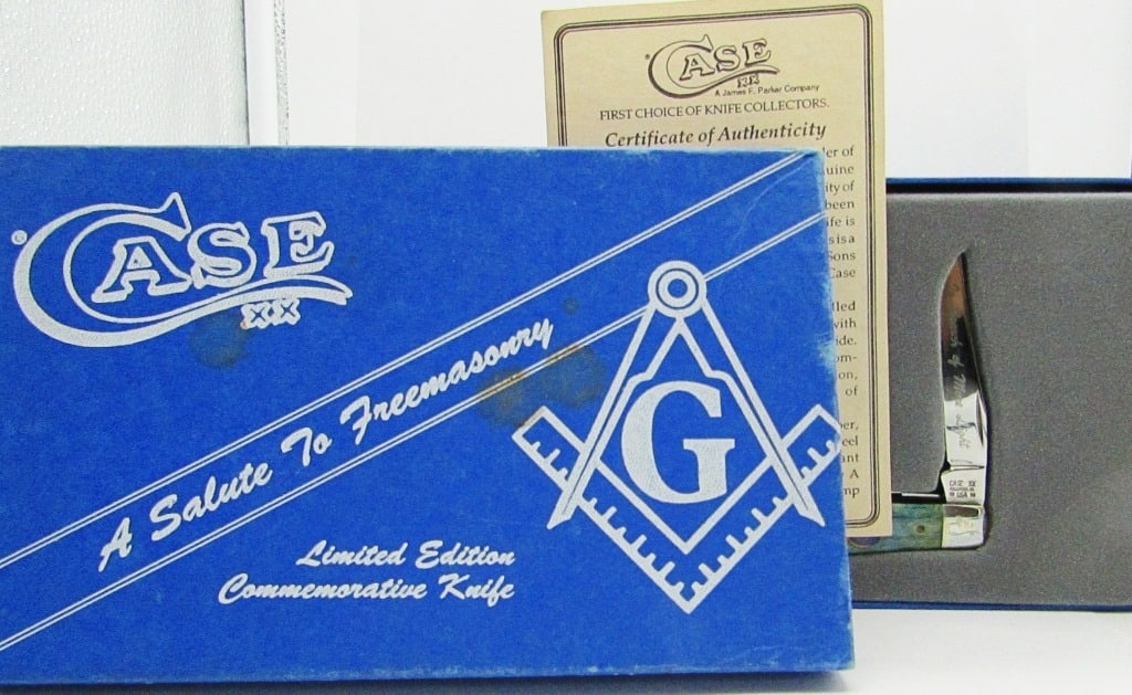 1991 CaseXX Limited Ed. Freemason Pocketknife: New In Box; Serial Number 7181, Limited Edition 2-Blade Commemorative Knife "A Salute to Freemasonry", "In Search of More Light"; B207SS Trapper with Smooth Blue Bone Handles. In Original Box with COA