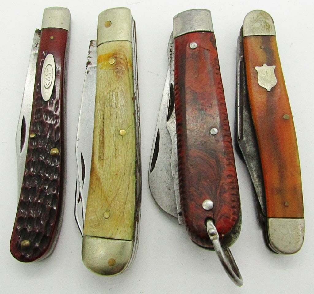 (4) Vintage Folding Pocket Knives (1 of 10)