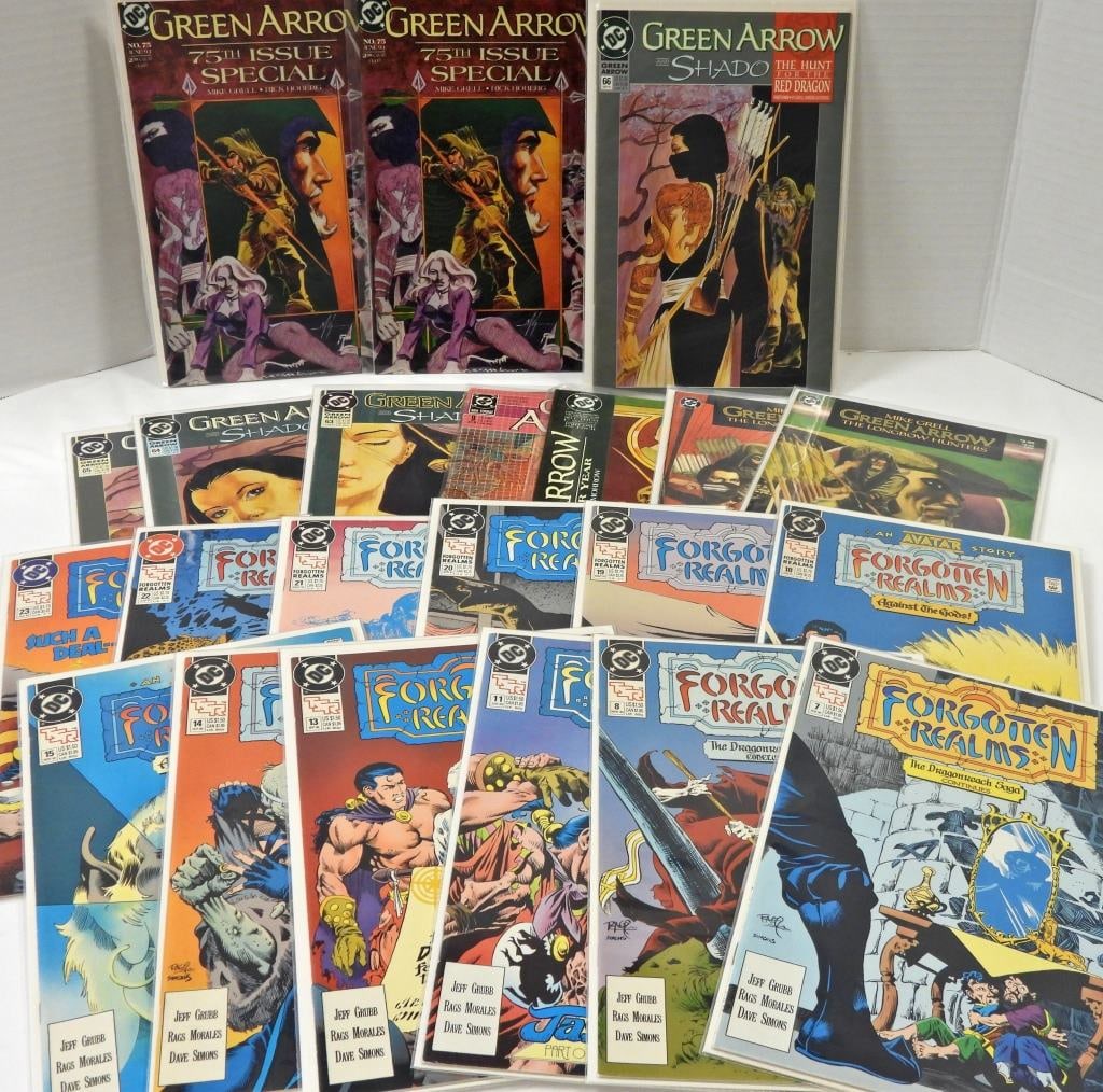 (22) DC COMICS - GREEN ARROW & (1 of 5)