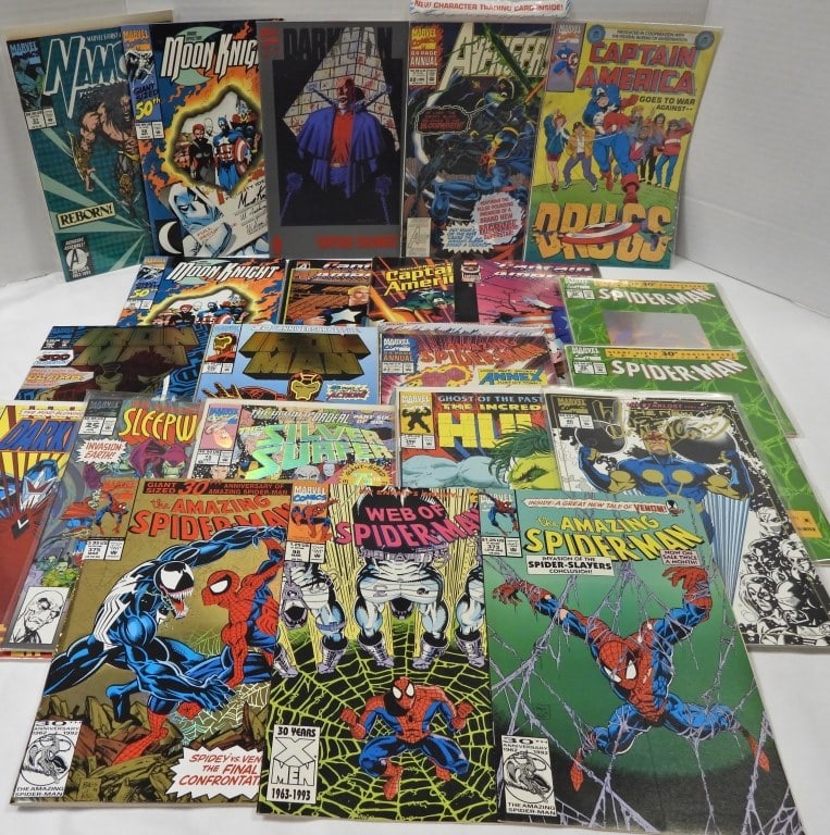 (22) MARVEL COMICS - SPIDER-MAN, HULK (1 of 3)
