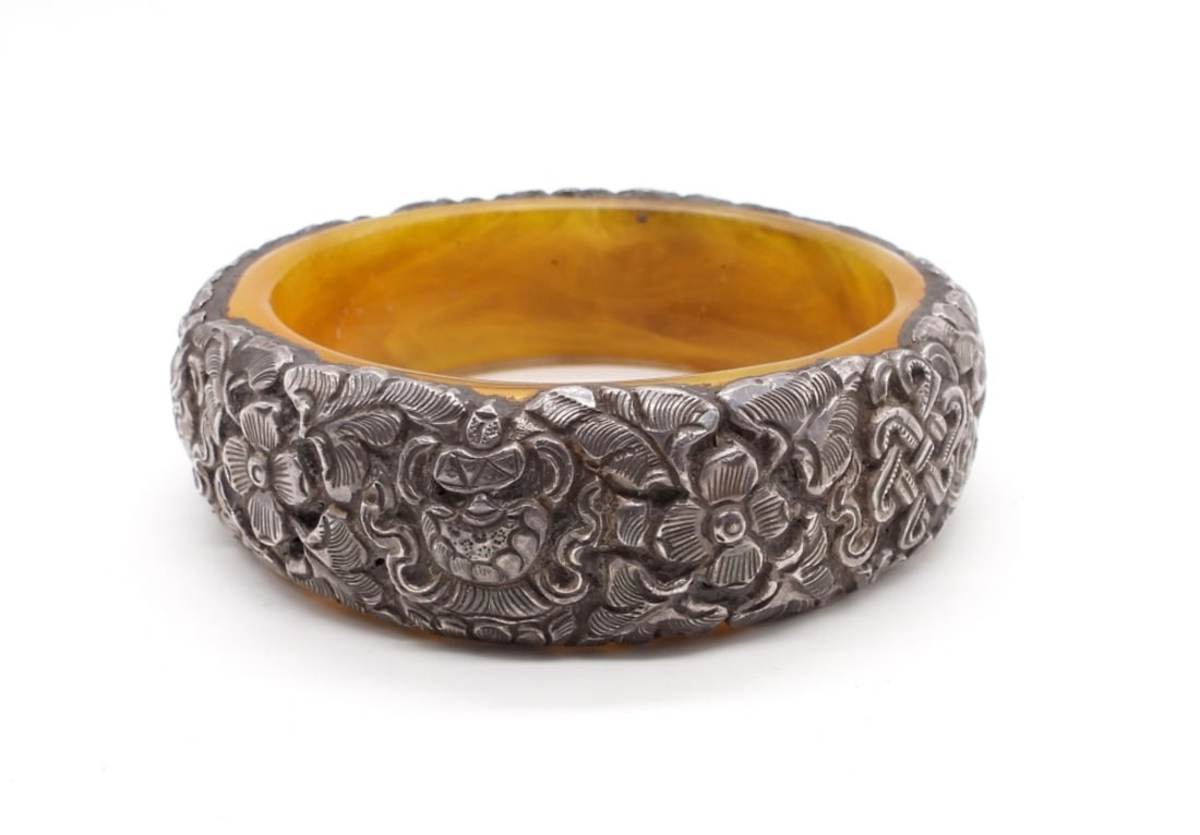 LUCITE BANGLE W/STERLING FLORAL OVERLAY: 15DWT, 3IN WIDE, UNQUIE PIECE, FLORAL AND KOI FISH DESIGN ALONG THE BANGLE