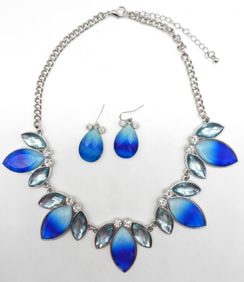 BLUE & SILVER TONE NECKLACE & EARRINGS (1 of 2)