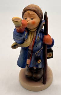 "Hear Ye, Hear Ye" Hummel Figurine: Doesn't come in original box. 4.75" tall