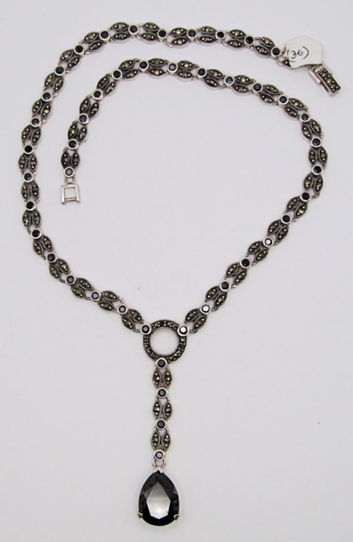 MARCASITE FESTOON STERLING NECKLACE: 23DWT, 16IN LONG, STAMPED 925 ON OPEN BOX CLASP