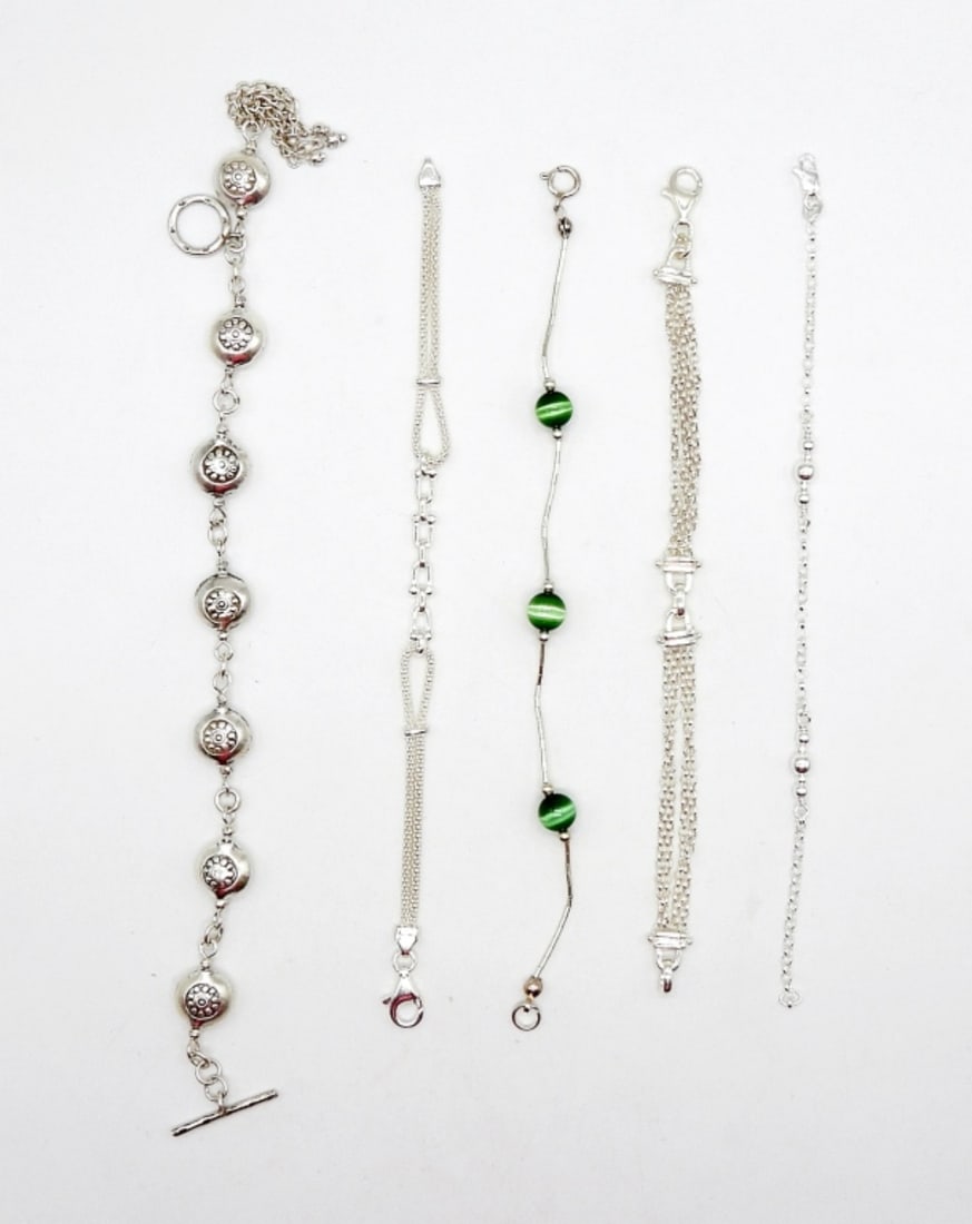 (5) STERLING BRACELETS - MARKED 925: 24.1 DWT; (5) 7" & 7.5" STERLING CHAIN BRACELETS, (4) MARKED 925; GREEN NATURAL STONES