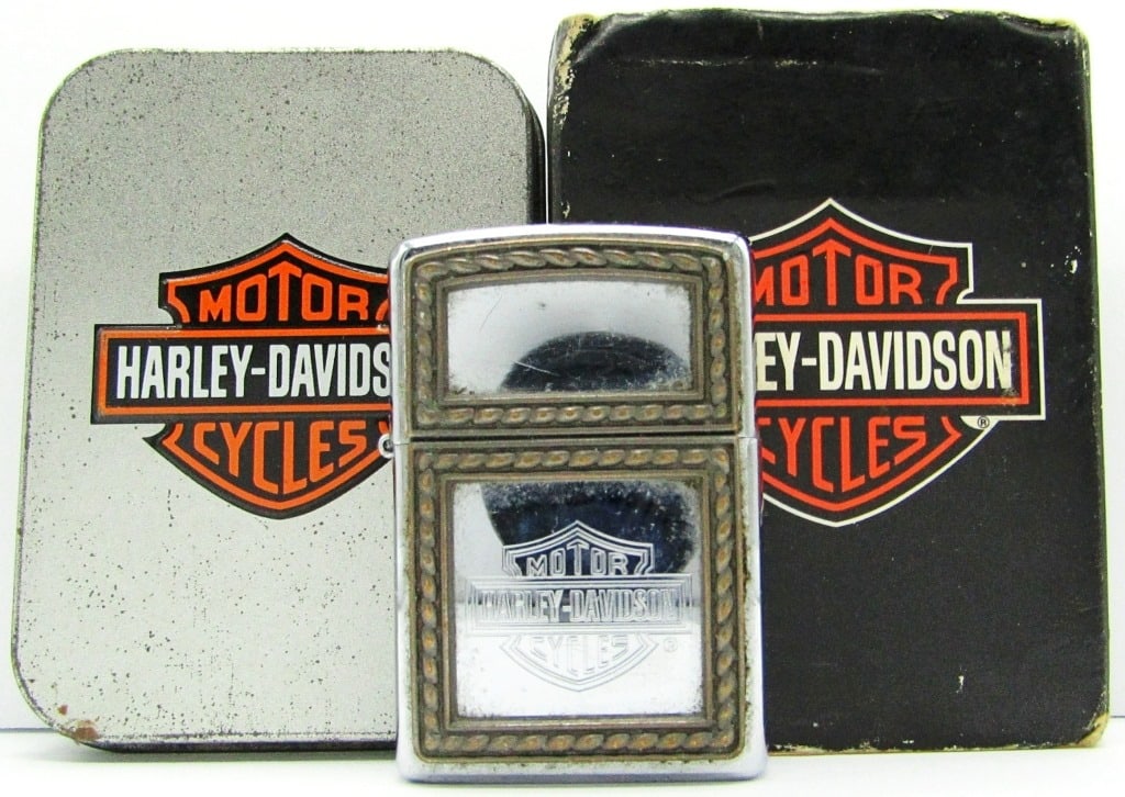2004 Harley Davidson Mirrored Rope Zippo Lighter: In Original Box; Used Condition.