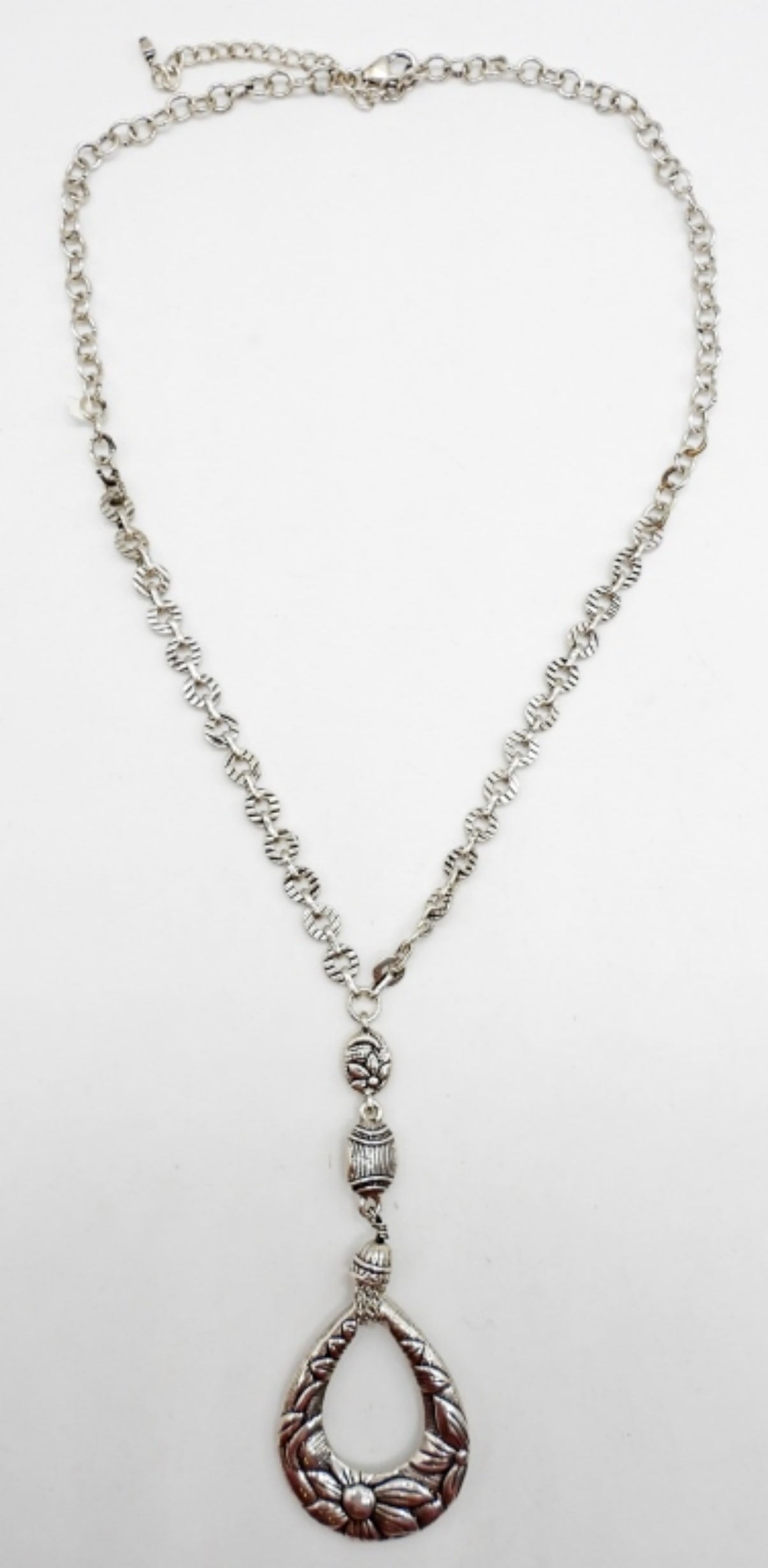SUNFLOWER ETCHED STERLING NECKLACE: 20DWT, 19IN LONG WITH LOBSTER CLASP, ADJUSTABLE, STAMPED 925 ON THE CLASP,