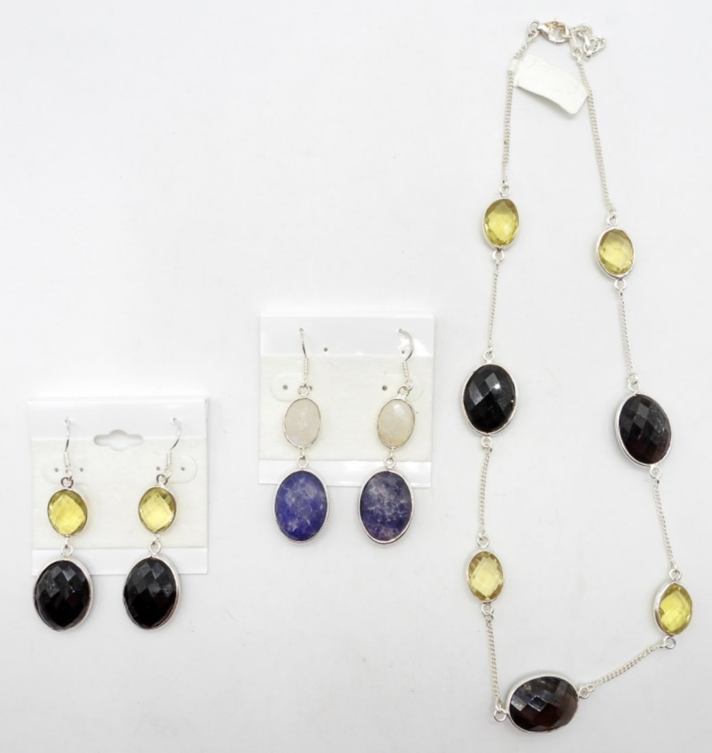 STERLING NECKLACE & (2) PAIRS EARRINGS: 18" STERLING SILVER NECKLACE WITH ETCHED NATURAL STONES & (2) PAIRS OF MATCHING EARRINGS - MARKED 925
