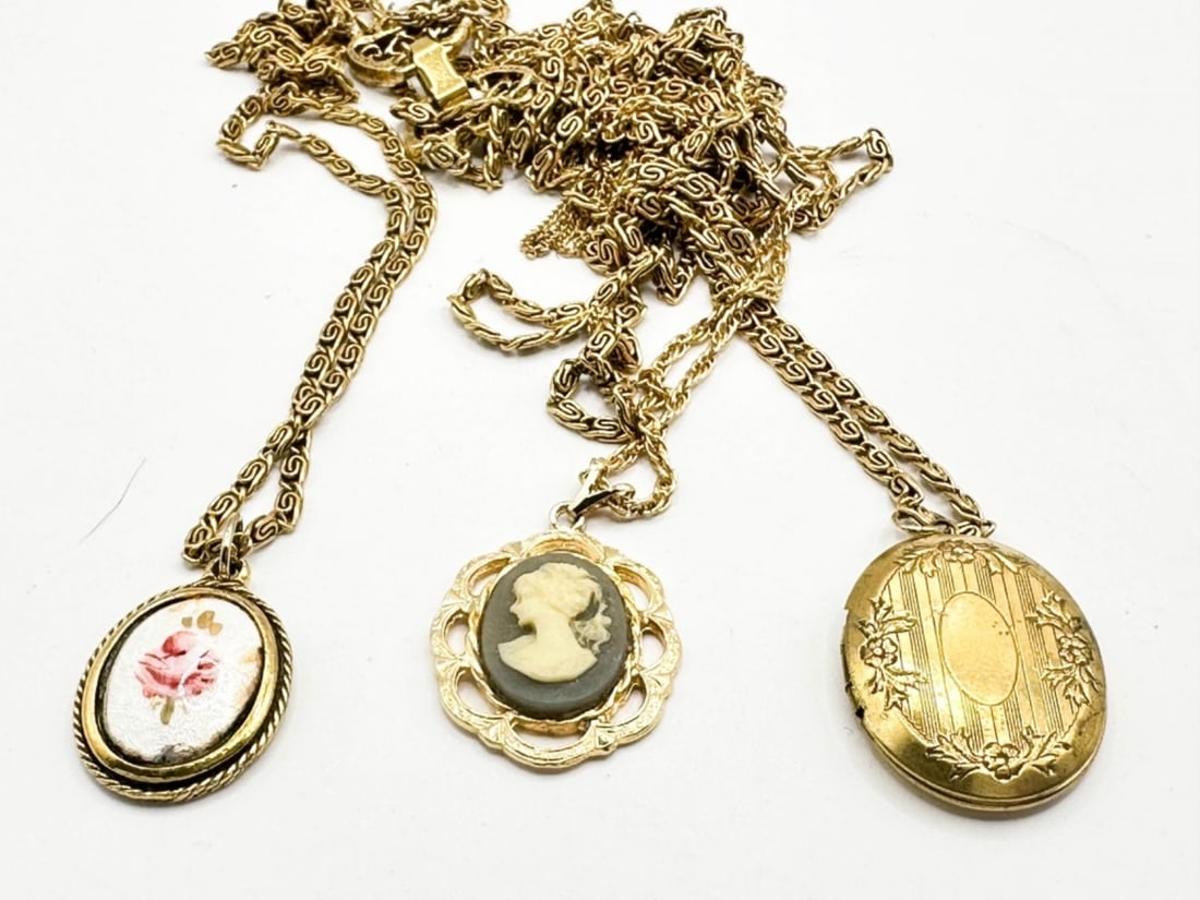 CAMEO NECKLACES: VINTAGE CAMEO NECKLACES