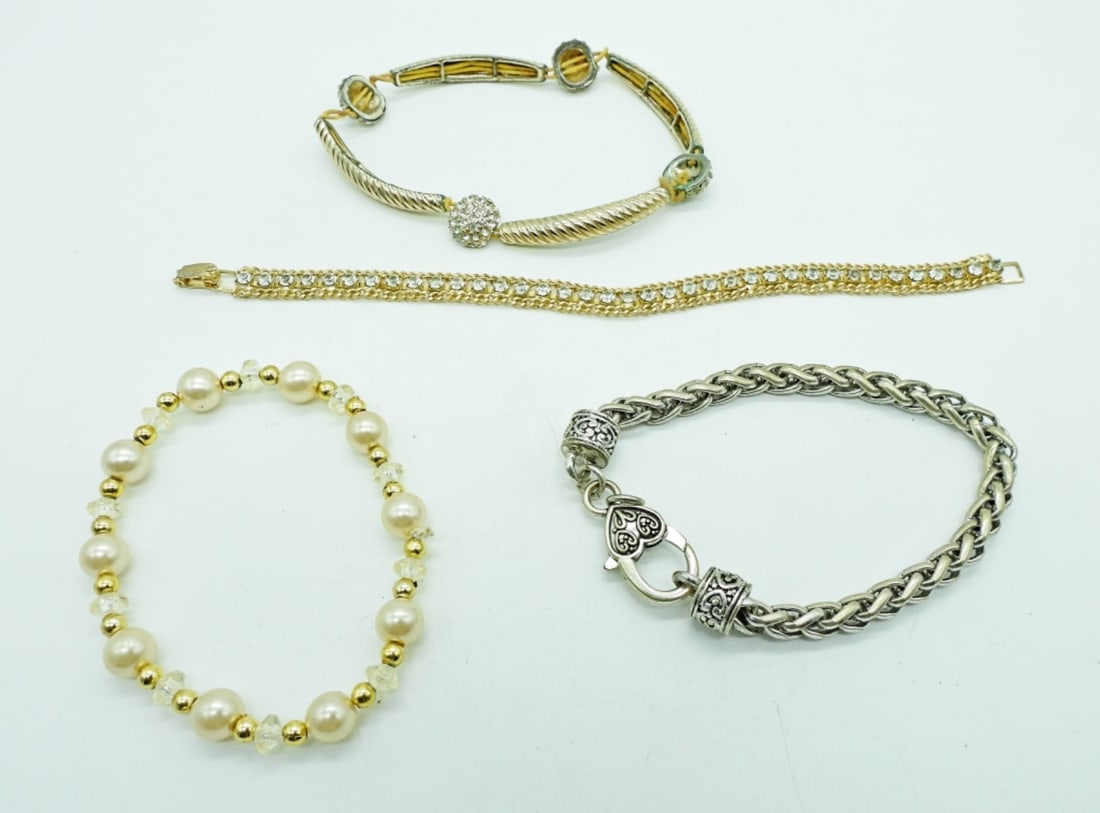 BRACELETS ASSORTED (1 of 2)