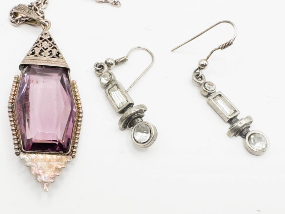 AMAZING STONE NECKLACE: AMAZING STONE AMETHYST COLOR NECKLACE AND OTHER STONE EARRINGS