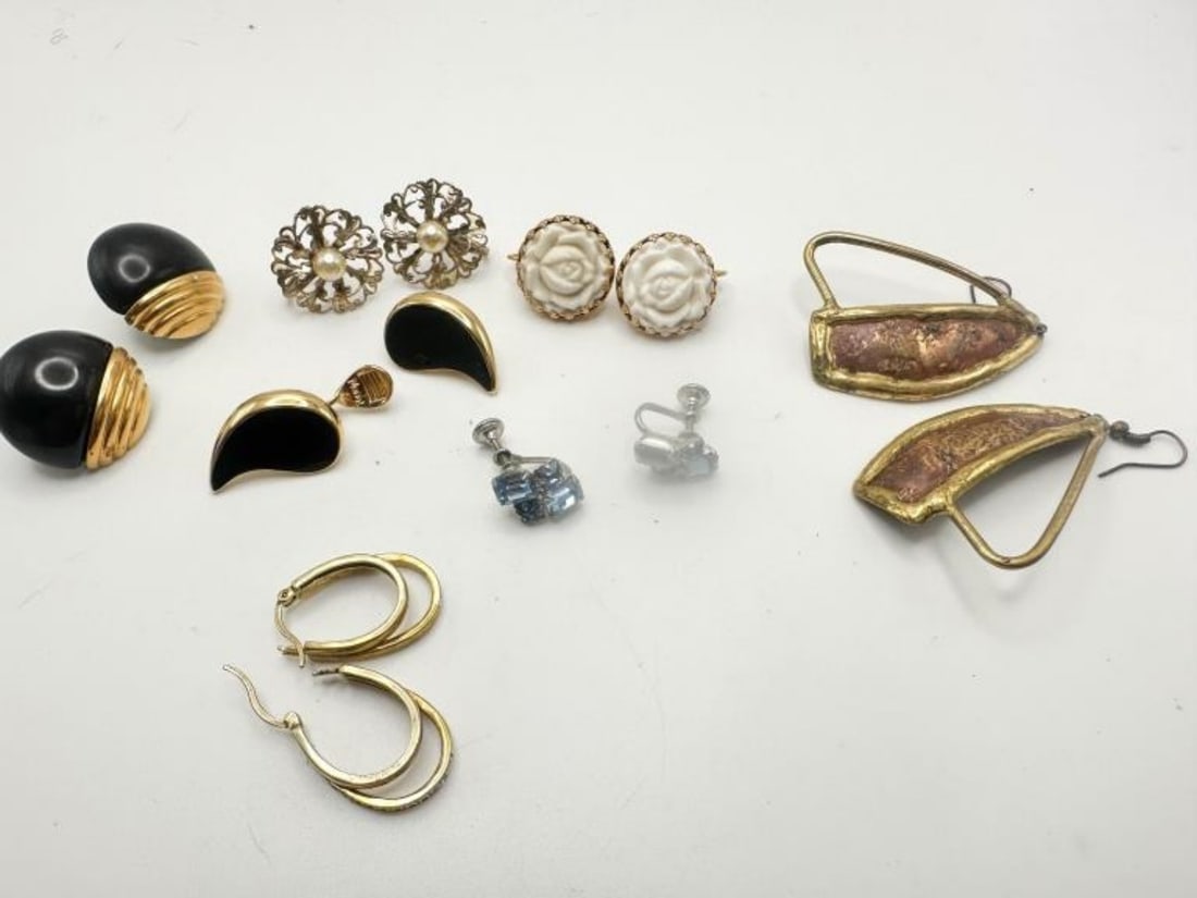 MONET AND MORE: MONET AND MORE EARRINGS