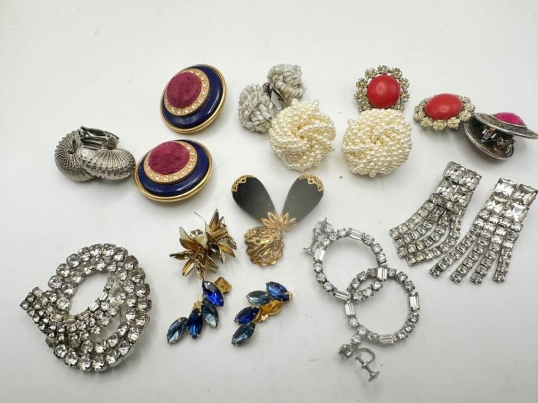 VINTAGE EARRINGS + MORE (1 of 2)