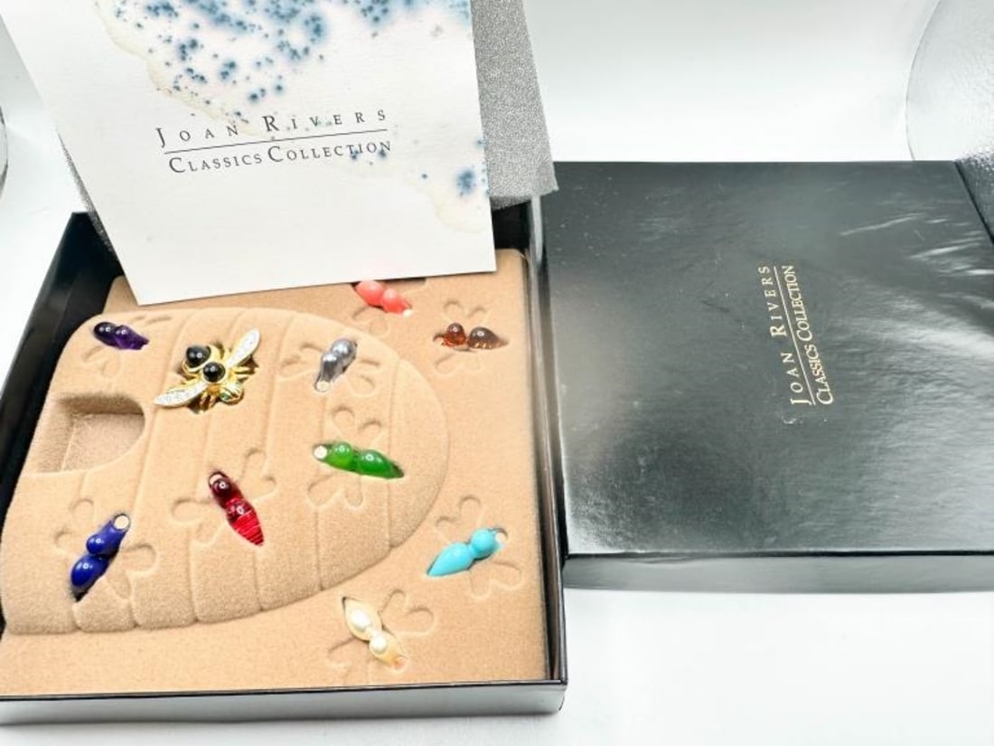 JOAN RIVERS BEE SET (1 of 2)