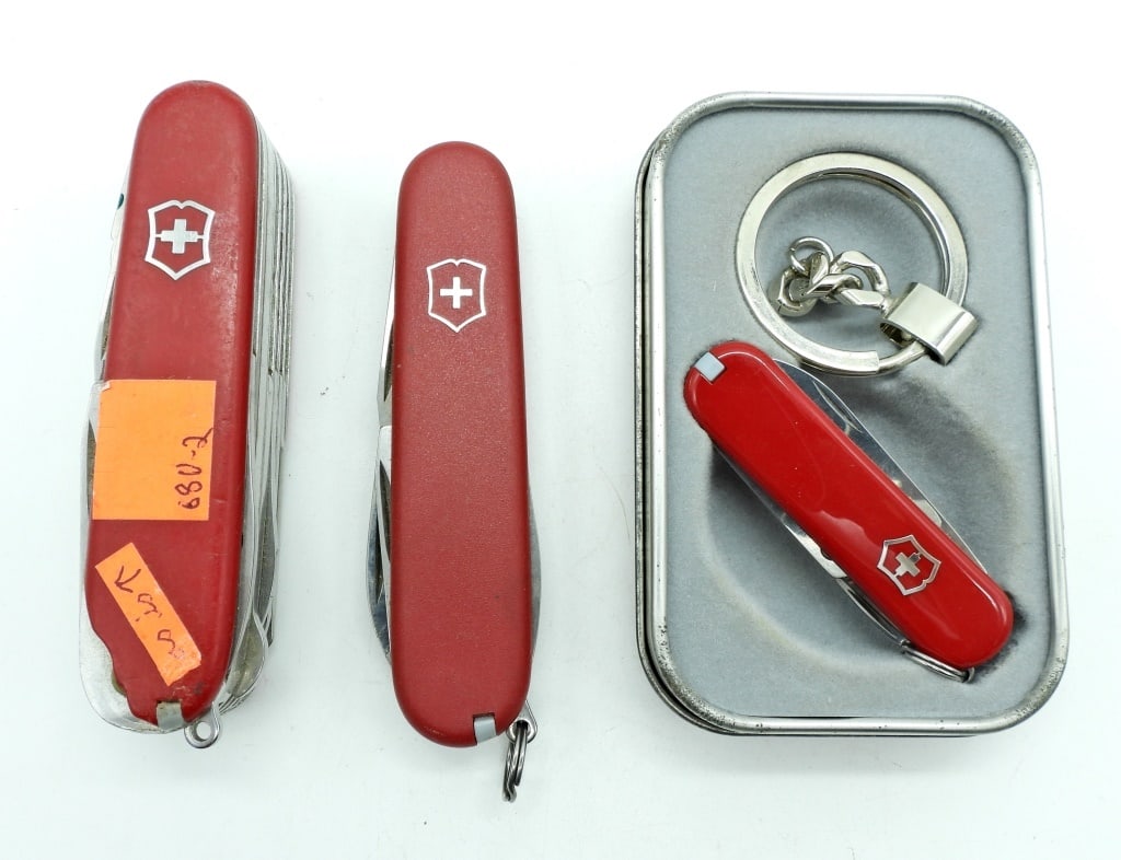 (3) Victorinox Switzerland Multi-Tool Knives (1 of 2)