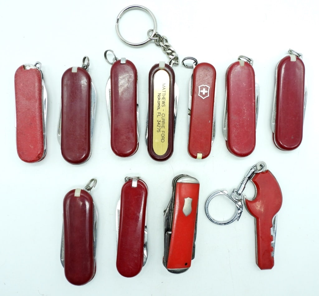 (11) Red Vintage Keychain Multi-Blade/Tool (1 of 2)