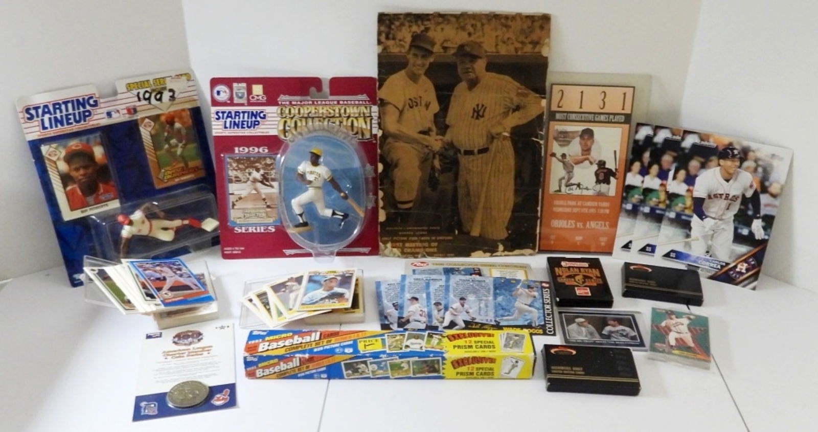 BASEBALL COLLECTORS LOT - FUN! (1 of 2)
