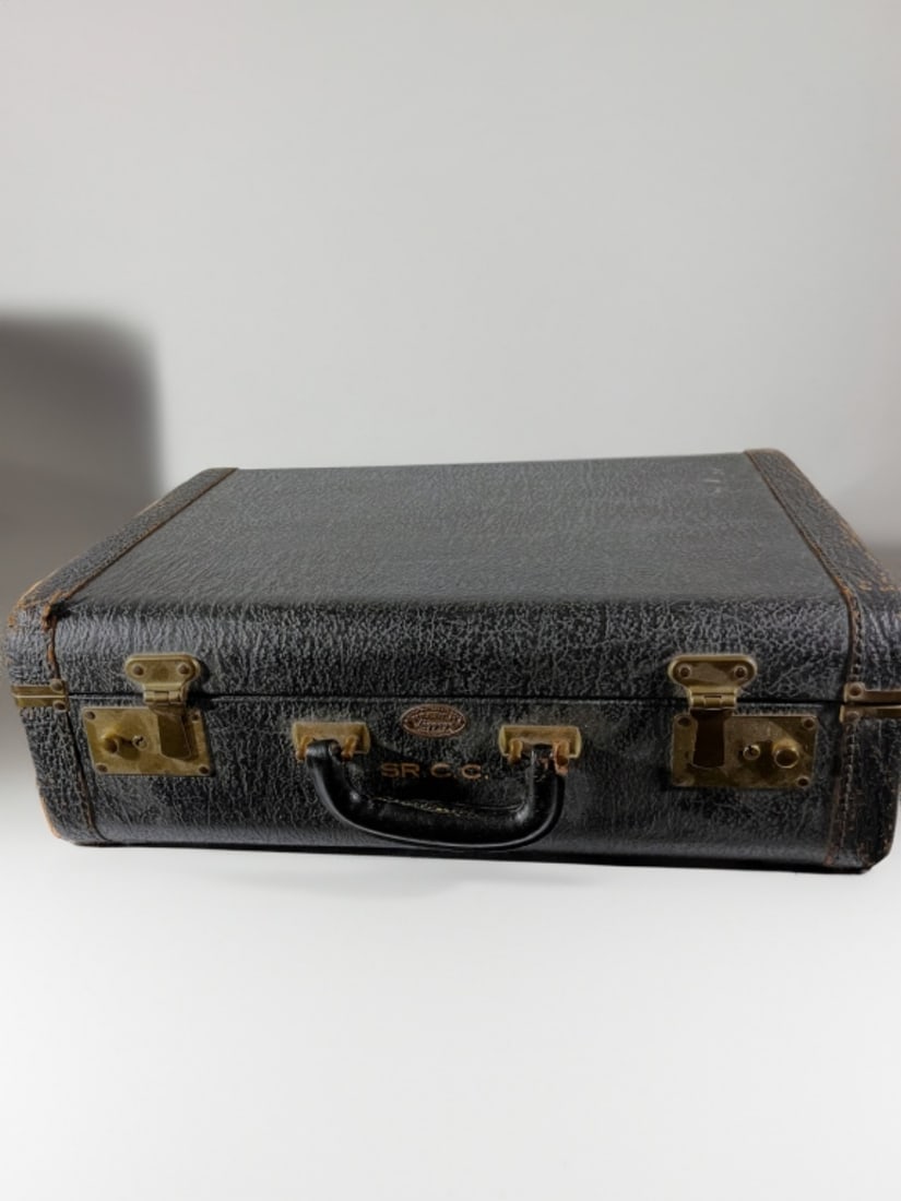 Vintage Kleber Hard Shell Luggage (1 of 3)