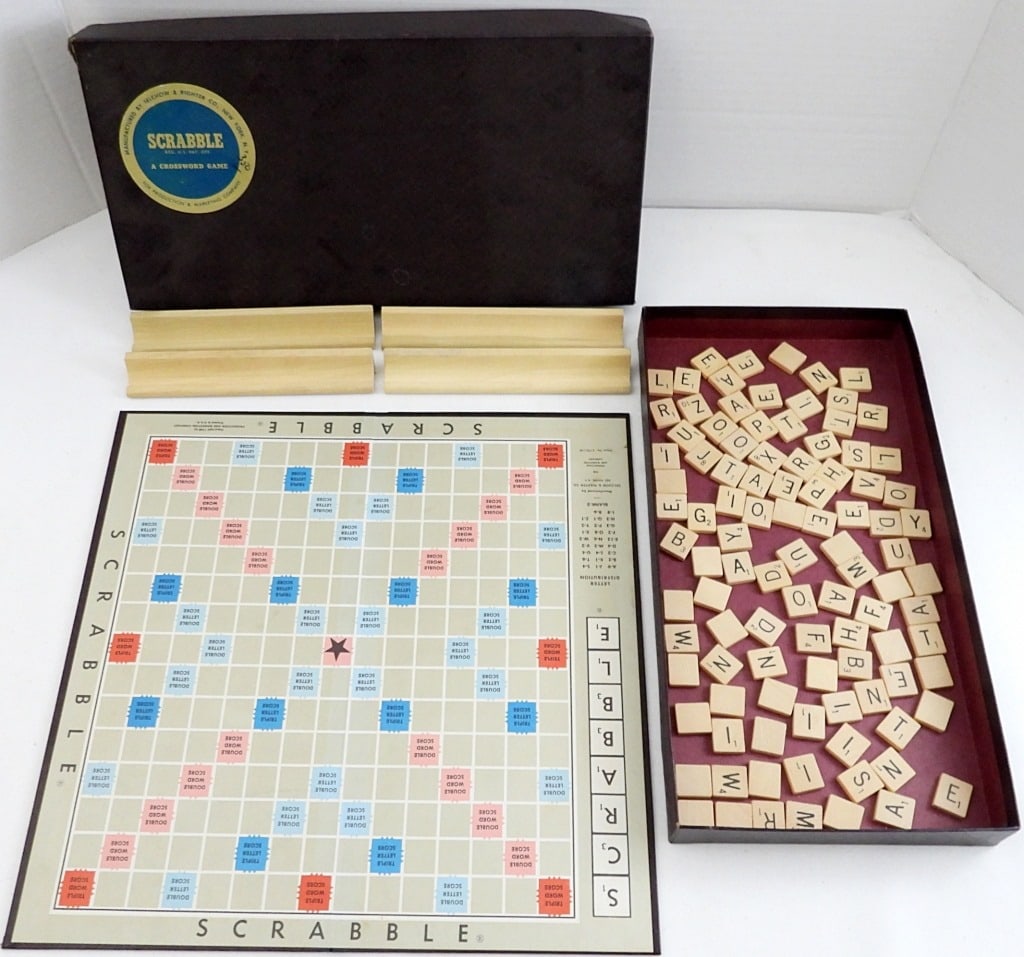 VINTAGE SCRABBLE BOARD GAME: VINTAGE 1953 SCRABBLE BOARD GAME MANUFACTURED BY SELCHOW & RIGHTER CO. - UNVERIFIED COMPLETE SET