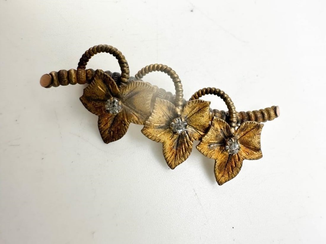 BROOCH , ANTIQUE? (1 of 2)