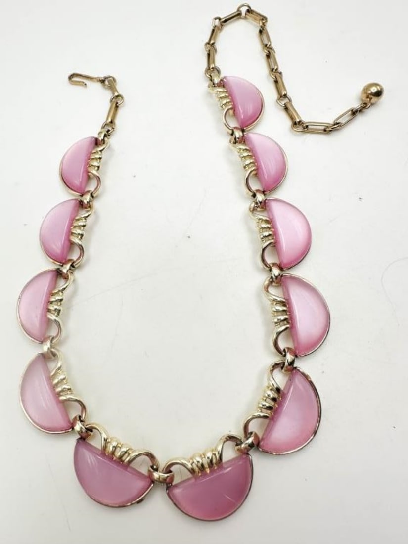 CORO STONE NECKLACE: CORO STONE NECKLACE , VINTAGE , SO PRETTY