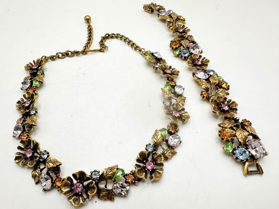 LISNER STONE NECKLACE SET (1 of 2)