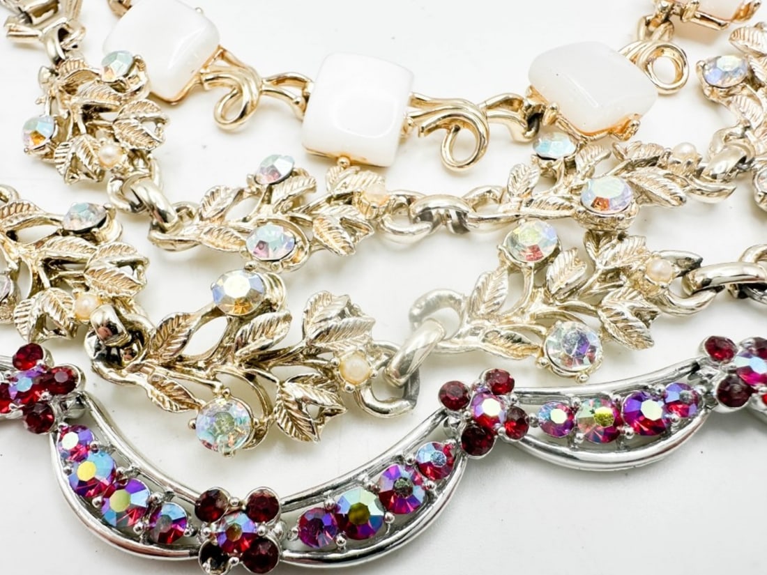 STONE NECKLACES: STONE NECKLACES WITH MULTI COLOR STONE