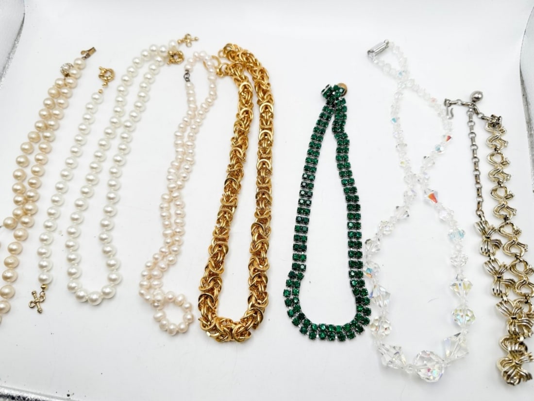 CRYSTALS NECKLACE +++: CRYSTALS NECKLACE AND MORE
