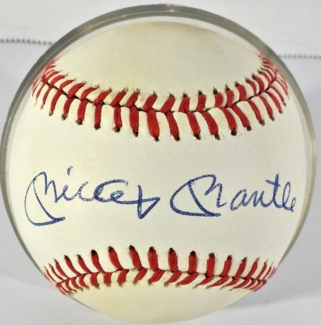 MICKEY MANTLE AUTOGRAPHED BASEBALL (1 of 2)