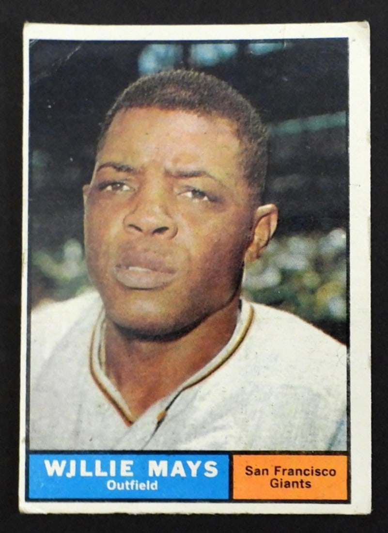 1961 TOPPS #150 WILLIE MAYS: VG creased - NICE COLOR