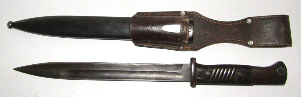 Number Matching WWII K98 Bayonet & Frog (1 of 6)