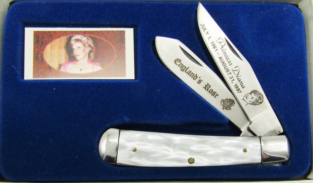 England's Rose Princess Diana Pocket Knife (1 of 4)