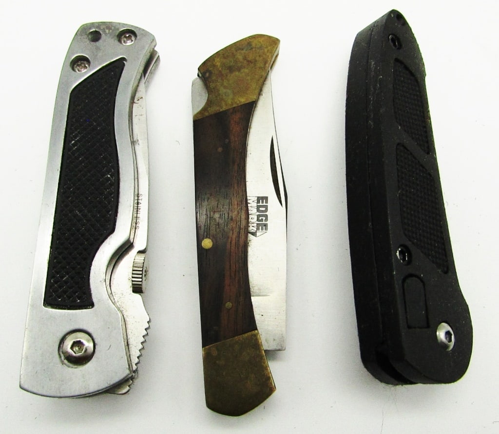 (3) Folding Pocket Knives With Sheaths (1 of 6)