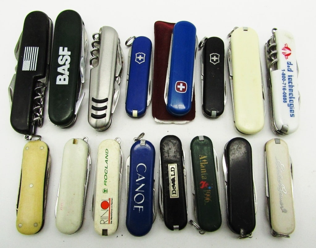 (16) Small Folding Pocket Knives (1 of 1)